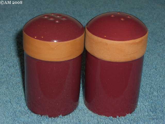 Colorworks table top shakers glazed cabernet